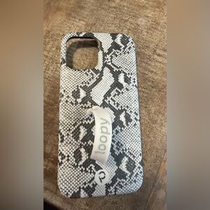 Iphone12 snakeskin loopy case